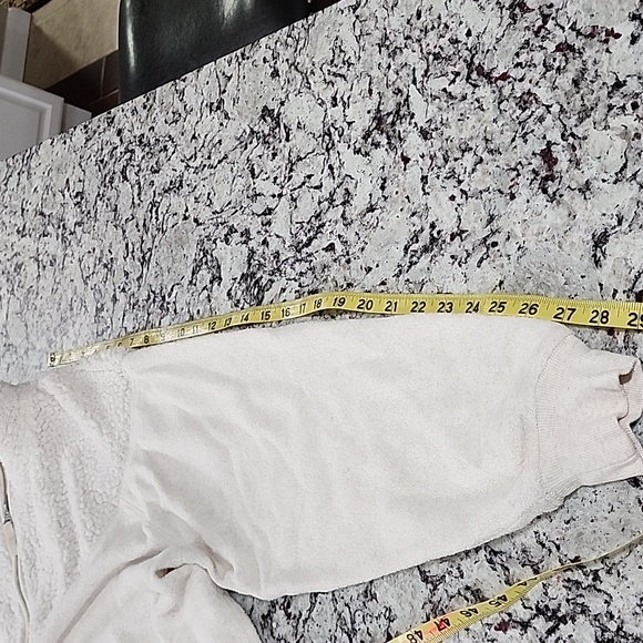 Aerie Cozy Hometown Holiday Sherpa 1/4 Zip Pullover Sweatshirt. Cream. Small. - Picture 9 of 12